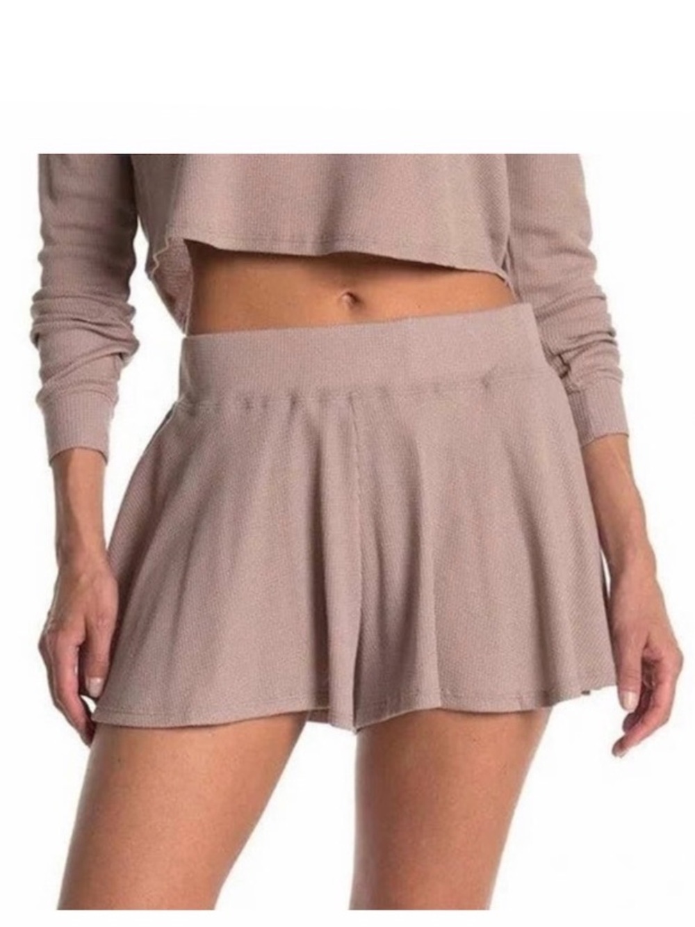 ROW A Natural Tan Flutter Thermal Shorts
Lounge Flounce Size Medium